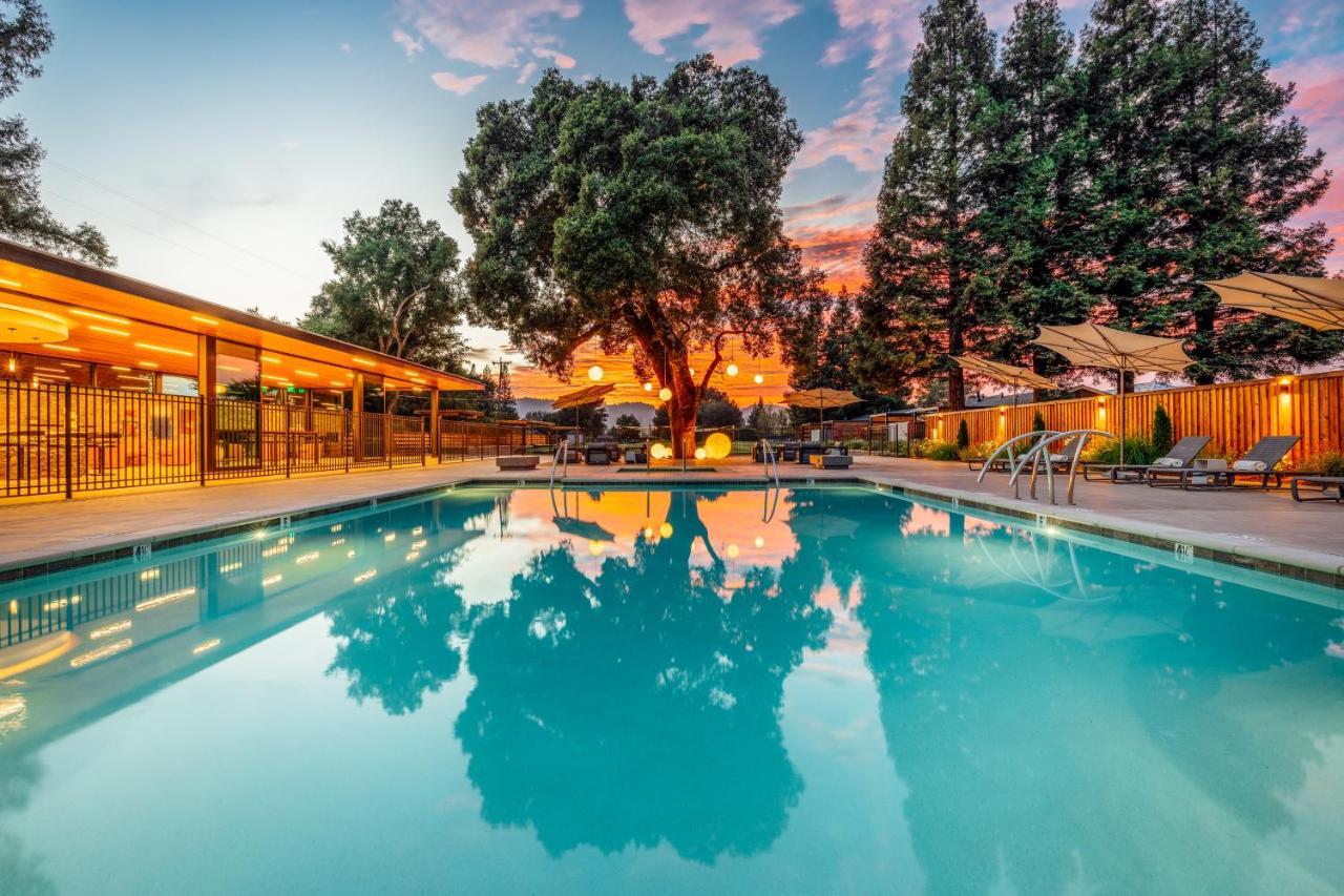 The Ruse Hotel Healdsburg Exterior photo